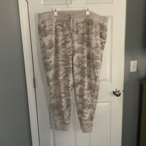 Old Navy Womens sweatpant/jogger type pants. 4x